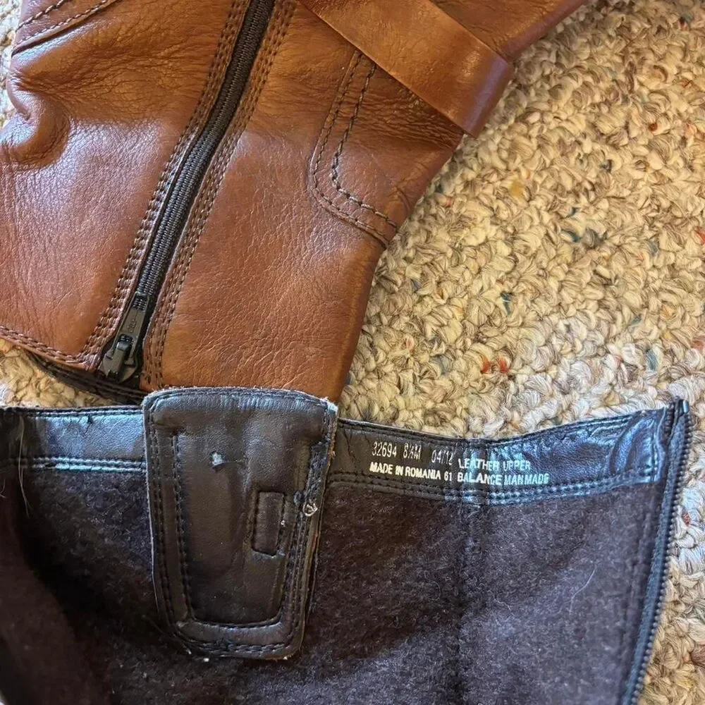 Clarks Women's Brown and Tan Boots